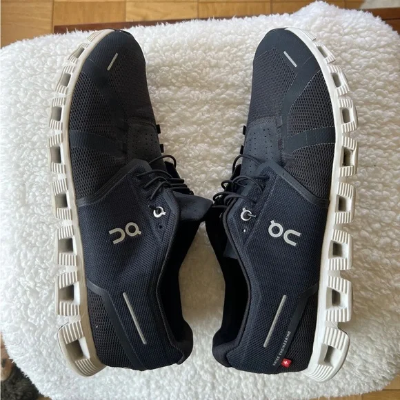 On Running | Shoes | On Cloud 5 Sneakers Athletic Tennis  display picture 1